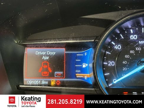 Used 2019 Ford Explorer Limited w/ Class III Trailer Tow Package FWD image 25