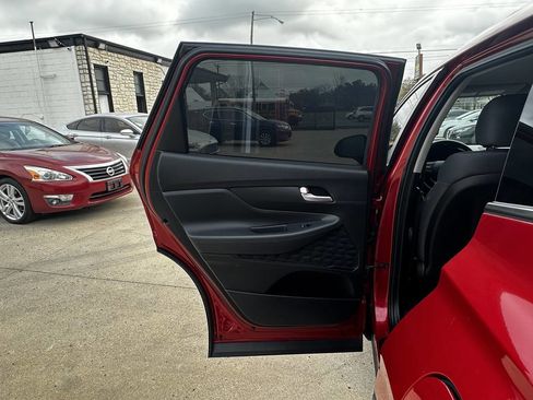 Used 2019 Hyundai Santa Fe SE FWD image 15