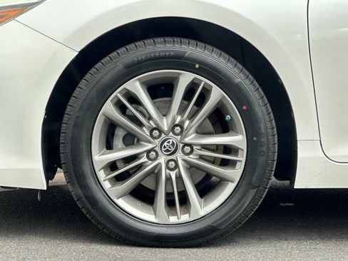 Used 2015 Toyota Camry SE FWD image 21
