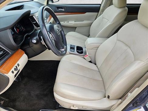 Used 2014 Subaru Outback 2.5i Limited image 16