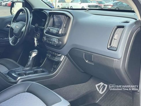 Used 2022 Chevrolet Colorado Z71 w/ Z71 Midnight Edition AWD/4WD image 27