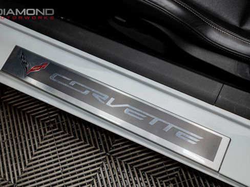 Used 2019 Chevrolet Corvette Stingray Coupe w/ 1LT RWD image 84