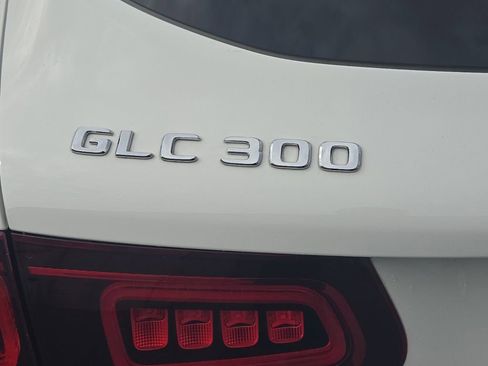 Used 2022 Mercedes-Benz GLC 300 4MATIC image 7