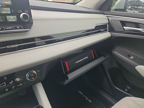 Used 2024 Mitsubishi Outlander SEL FWD image 26