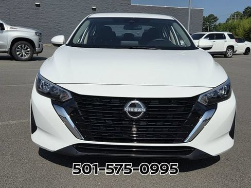 Used 2024 Nissan Sentra SV FWD image 8