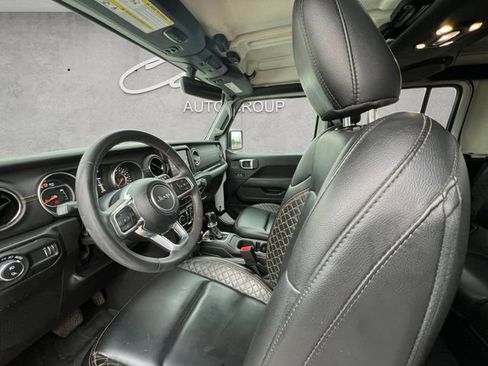 Used 2023 Jeep Gladiator Overland image 19