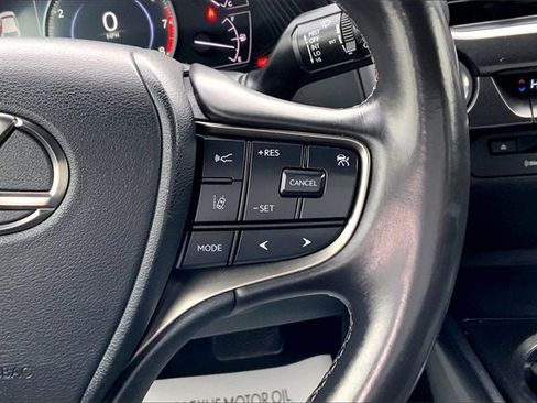 Used 2021 Lexus UX 200 w/ Accessory Package (Z2) image 15