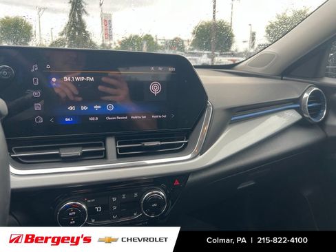 Certified 2026 Chevrolet Trax LT w/ Midnight Edition FWD image 12