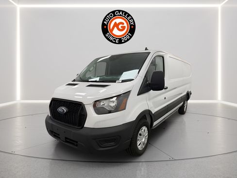 Used 2024 Ford Transit 250 Low Roof RWD image 3
