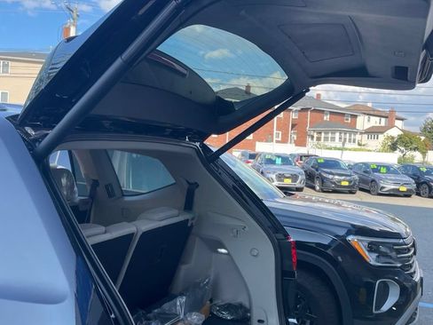 New 2026 Volkswagen Atlas SE AWD/4WD image 13