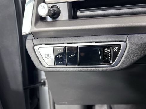 Certified 2026 Cadillac Vistiq Premium Luxury w/ LPO, Floor Liner Package AWD/4WD image 17