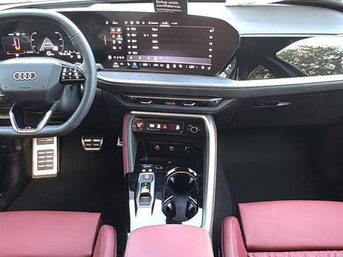 New 2025 Audi SQ5 Premium Plus image 16