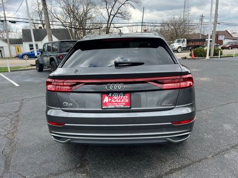 Used 2022 Audi Q8 Premium image 7