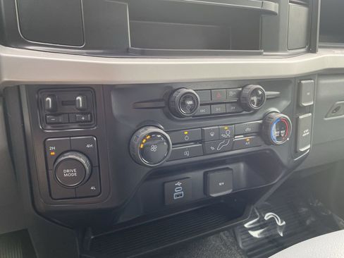 Used 2025 Ford F350 XL image 9