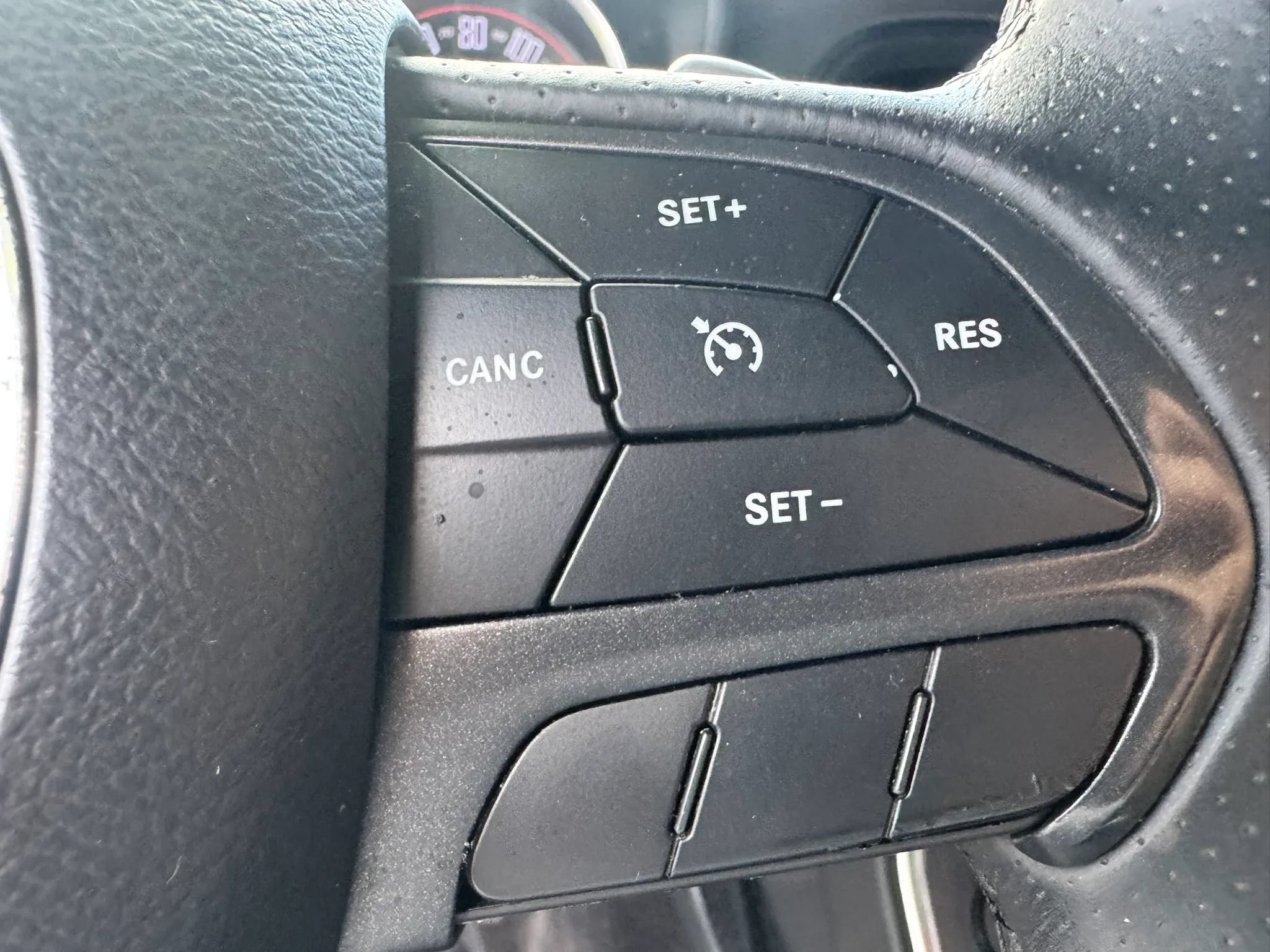 Used 2018 Dodge Challenger R/T w/ Performance Handling Group RWD image 30