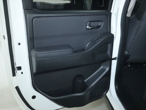 Certified 2024 Nissan Frontier SV w/ Hardbody Edition image 13