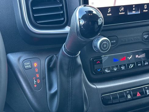New 2026 RAM ProMaster 2500 w/ Quick Order Package 22G SLT FWD image 24