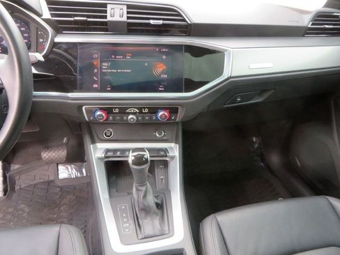 Used 2021 Audi Q3 2.0T Premium Plus w/ Premium Plus Package AWD/4WD image 20