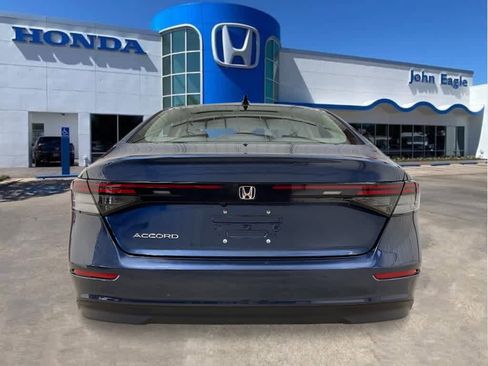 New 2025 Honda Accord SE image 4