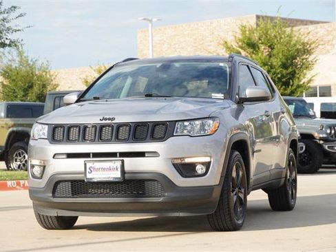 Certified 2020 Jeep Compass Latitude image 3