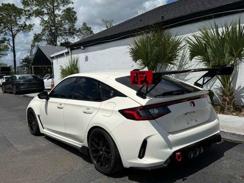 Used 2025 Honda Civic Type R image 9