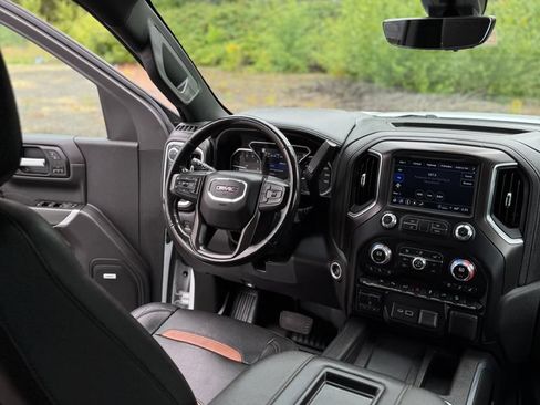 Used 2022 GMC Sierra 1500 AT4 w/ AT4 Premium Package AWD/4WD image 28
