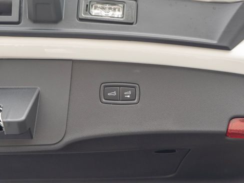 New 2026 Porsche Cayenne E-Hybrid Coupe AWD/4WD image 35