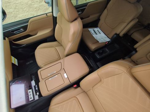 New 2026 INFINITI QX80 Luxe AWD/4WD image 10