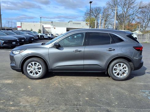 Used 2023 Ford Escape Active image 32