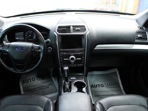 Used 2018 Ford Explorer Sport w/ Equipment Group 401A image 45