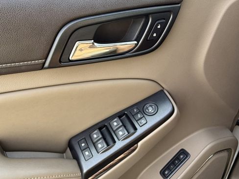 Used 2015 GMC Yukon XL SLT RWD image 8