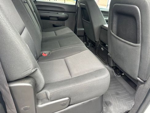 Used 2012 Chevrolet Silverado 2500 LT w/ Interior Plus Package image 9