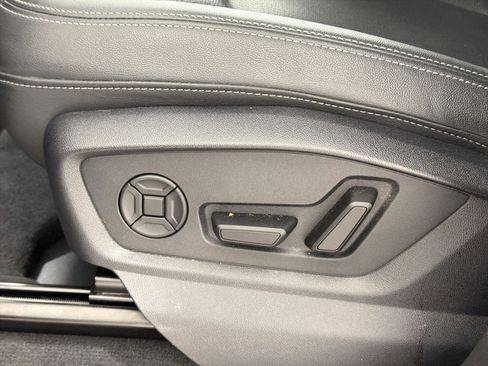 Used 2025 Audi Q7 3.0T Premium Plus w/ Premium Plus Package AWD/4WD image 13