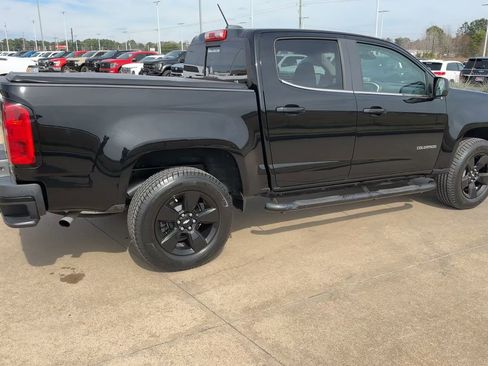 Used 2017 Chevrolet Colorado LT w/ Midnight Edition image 9