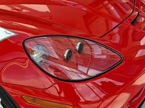 Used 2011 Chevrolet Corvette Grand Sport w/ Preferred Equipment Group RWD image 9