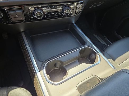 Used 2024 Chevrolet Silverado 2500 LT w/ Texas Edition AWD/4WD image 30