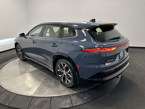 Used 2025 Toyota Crown Signia image 5