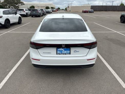 Used 2025 Honda Accord LX image 4