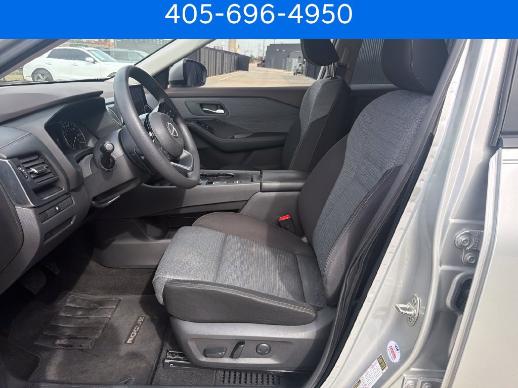Used 2023 Nissan Rogue SV FWD image 14
