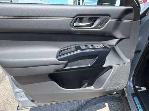 New 2026 Nissan Pathfinder Platinum AWD/4WD image 19