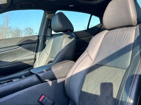 Used 2022 Nissan Maxima SR w/ Sport Mat Group FWD image 22