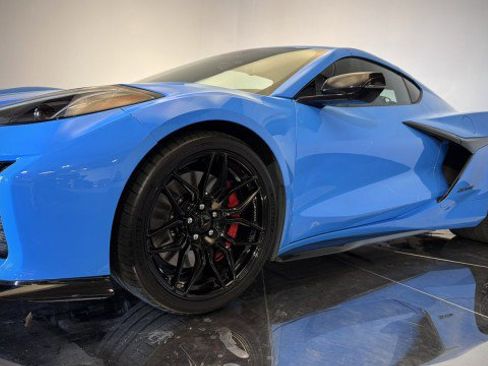 Used 2024 Chevrolet Corvette Z06 w/ Stealth Interior Trim Package RWD image 23