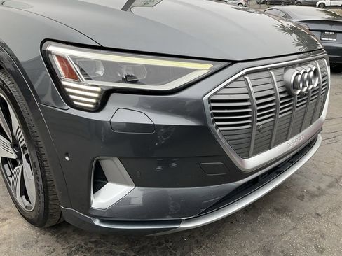 Used 2019 Audi e-tron Prestige w/ Prestige Package image 69