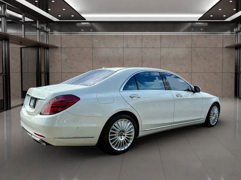 Used 2018 Mercedes-Benz S 560 Sedan image 8