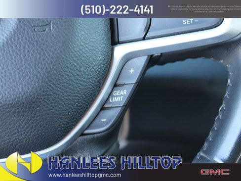 Used 2022 RAM 1500 4x4 Crew Cab image 33