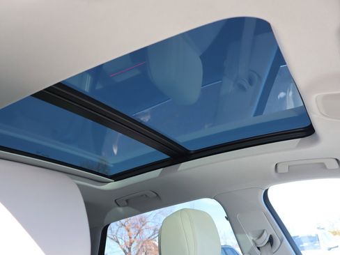 Used 2024 Audi Q8 e-tron Premium Plus w/ Premium Plus Package image 15