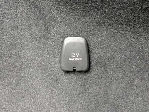 Certified 2025 Volvo XC90 B6 Ultra w/ Lounge Package image 14