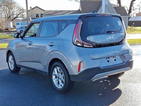 Used 2023 Kia Soul LX w/ Option Group 015 image 3