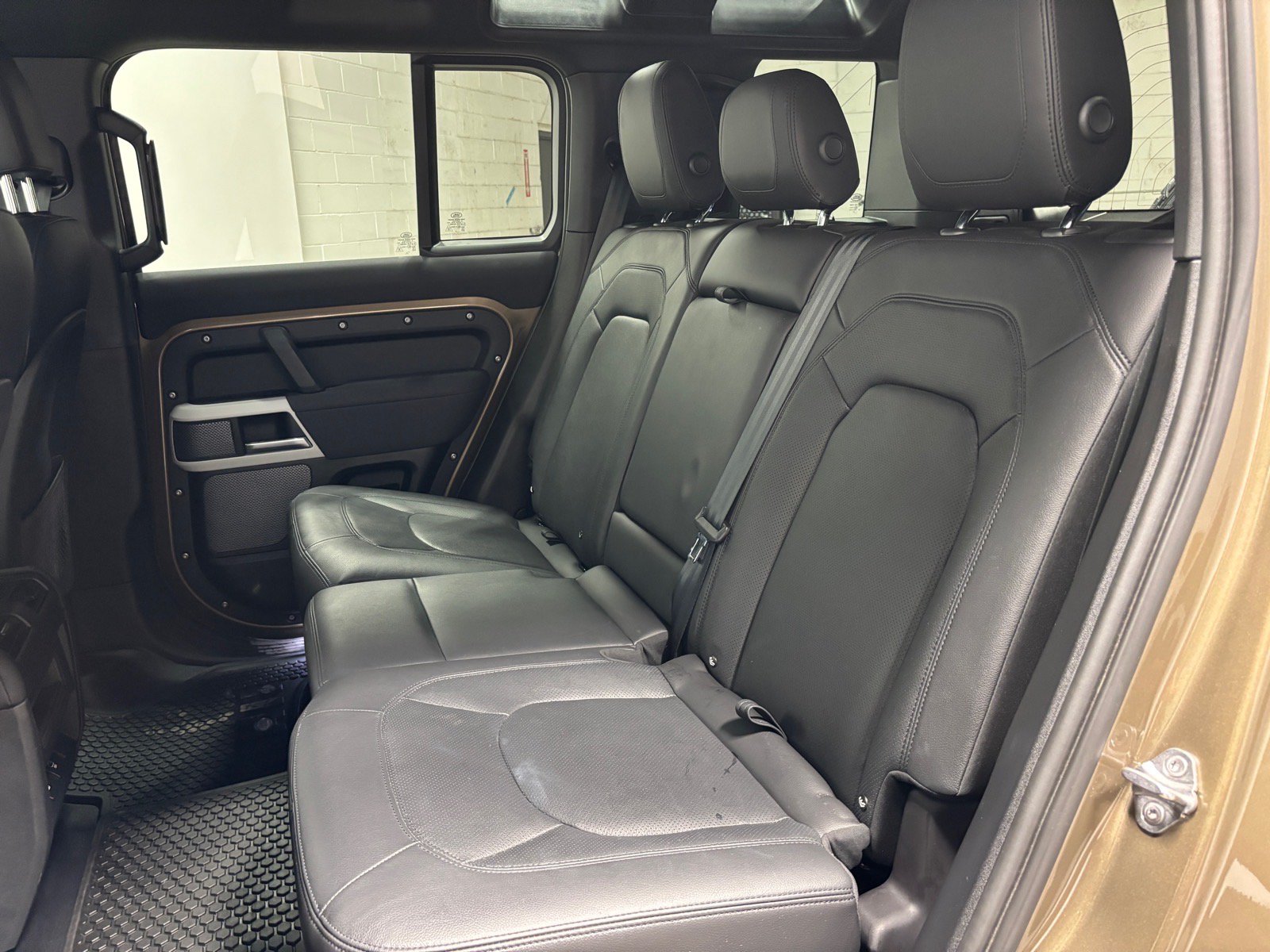Used 2023 Land Rover Defender 110 S AWD/4WD image 26