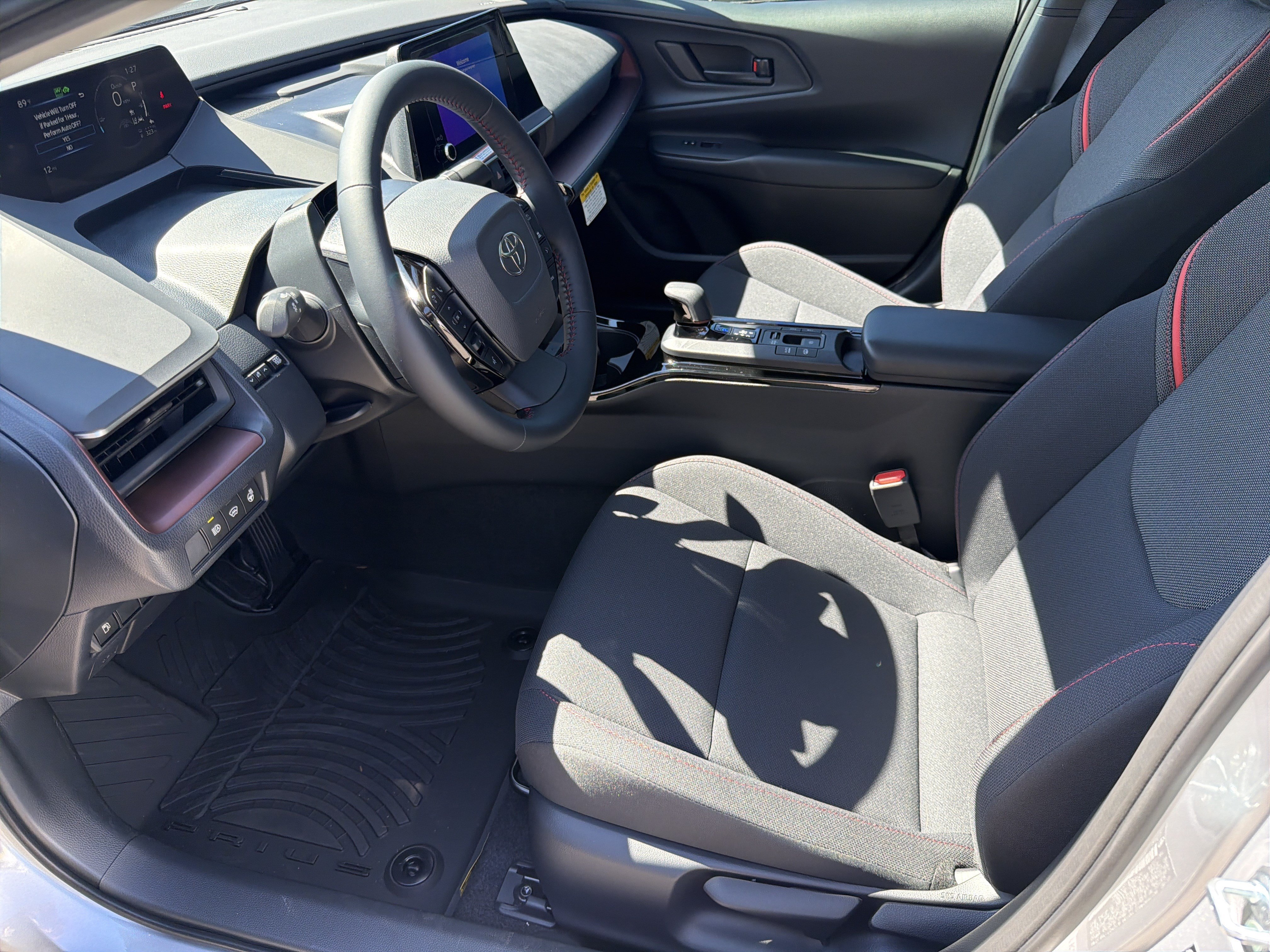 New 2027 Toyota Prius Plug-In Hybrid FWD image 9
